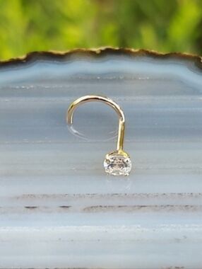 gold corkscrew nose ring